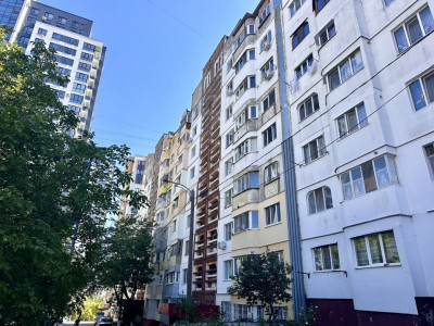 2-комнатная квартира, серия 135, Чеканы, Мирча чел Бэтрын 15.