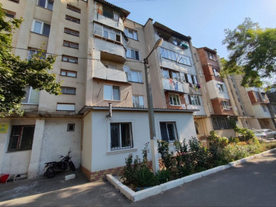 Apartament de vanzare cu 2 camere, 41 mp, Centru, Ciorescu. 