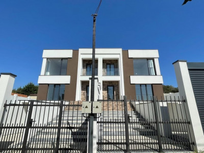 Spre vanzare duplex în Bacioi, 2 nivele, 230 mp + 4 ari.