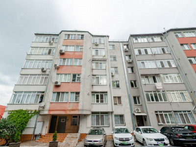 Vanzare apartament cu 3 camere+living în bloc nou. Super preț, 1000€\mp!