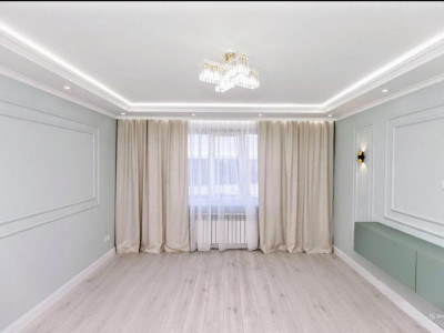 Apartament de mijloc cu reparație în centrul orașului, str. Dmitrie Cantemir.