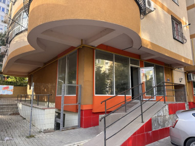 Spre vânzare spatiu comercial, 98mp, Ciocana, str. M. Spătaru. 