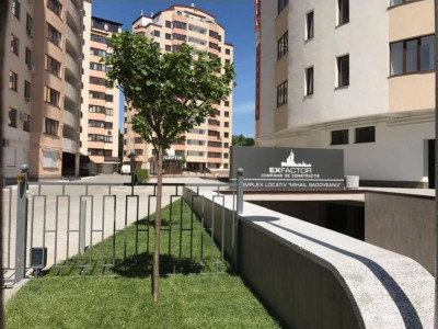 Apartament cu 2 camere + living, variantă albă, pardosea caldă, M. Sadoveanu. 