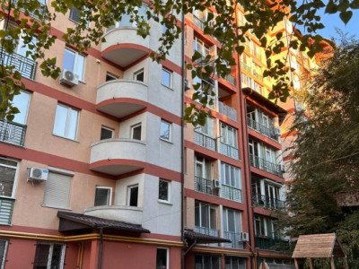 Apartament cu 2 camere, 74 mp, Botanica, lângă parcul Valea Trandafirilor.