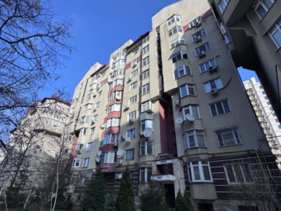 Apartament cu 1 cameră în bloc nou, Centru, Petru Movilă colț cu Ștefan cel Mare