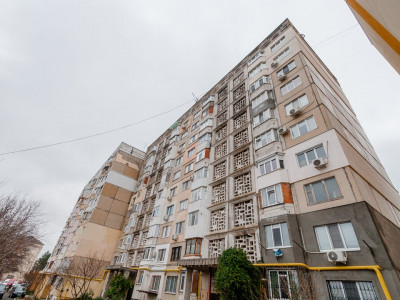 Продается 2-комнатная квартира, 54 кв.м, серия MС, Яловень.