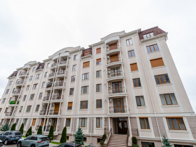 Apartament cu 3 camere și living, panoramă spre parc! Str. Ciocarliei. 