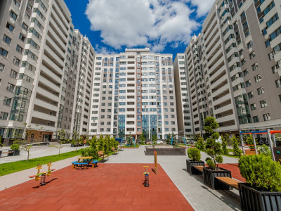 Apartament cu 2 camere și living, ExFactor, str. Vasile Lupu.