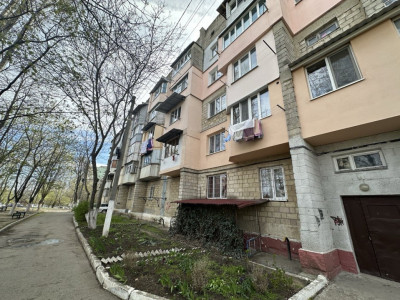 Apartament de vanzare cu 2 camere, Ciocana, str. Maria Drăgan.