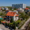 Casă spațioasă de vânzare în Dumbrava, 460 mp+8 ari. thumb 2