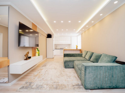 Apartament de vanzare cu 2 camere și living, Sky House, Botanica, Grenoble.