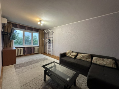 Apartament cu 3 camere