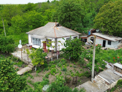 Продается старый дом в Крузешть, село Чероборта.