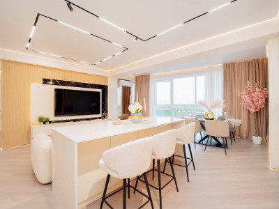 Ciocana, Mircea cel Bătrân, Braus, apartament cu 2 camere + living, 92 mp. 
