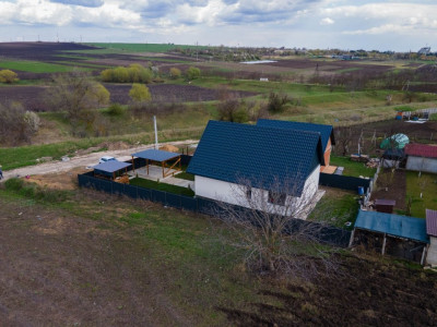 Новый дом на продажу в селе Пашкань – 120 кв.м, с мансардой и подвалом.