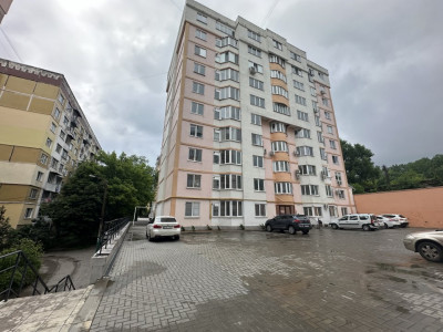 Sculeanca- doua odai si living bloc nou!
