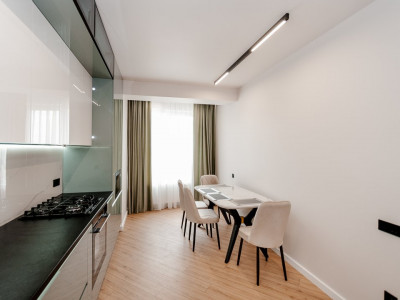 2-комнатная квартира + гостиная, с ремонтом, новострой, Яловены.