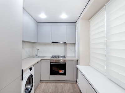 Apartament cu 2 camere + living de vânzare, bd. Dacia – Botanica.