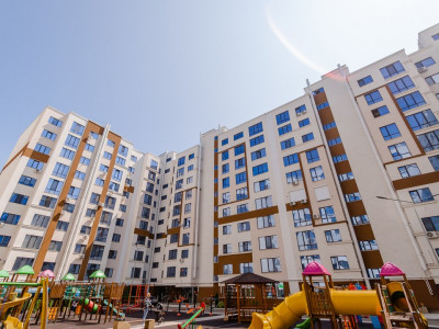 Просторная 3-комнатная квартира, 93кв.м, Мирча чел Бэтрын, Basconslux.