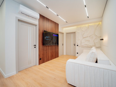 Vânzare apartament cu 3 camere și living, Botanica, Solomon Construct. 