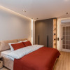 Vânzare apartament cu 2 camere + living  thumb 2