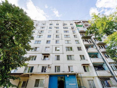 Vânzare apartament de tip studio în sectorul Botanica, str. Sarmizegetusa.