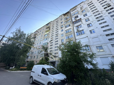 Va propunem spre vinzare apartament cu 4 camere sect straseni