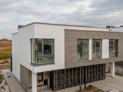 Duplex modern în complexul Satul German.