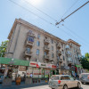 2-комнатная квартира в центре, бул. Штефан чел Маре + 2 парковочных места. thumb 1