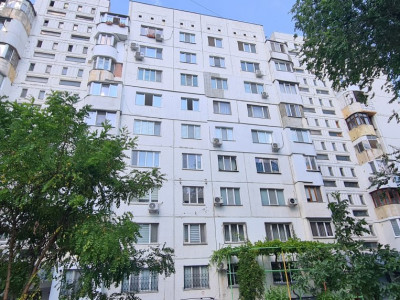 Apartament cu 2 camere de vanzare, seria 143, str. Albișoara.