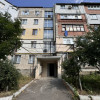Vanzare apartament cu 3 camere, încălzire autonomă, Ialoveni, str. Păcii. thumb 1