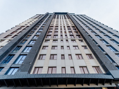 Centru, apartament în complexul Premium Tower! 2 camere+living, euroreparat!