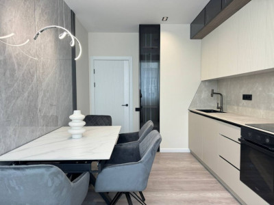 Ciocana, Nicolae Milescu Spătaru, apartament cu 3 camere și living, bloc nou.