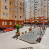 Apartament cu 2 camere și living, cu reparație, situat în centrul orașului. thumb 2