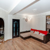 Apartament cu 2 camere și living, cu reparație, situat în centrul orașului. thumb 3