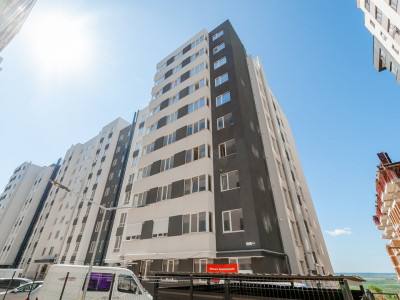 2 camere cu living Varianta albă pardosea caldă etajul 7 din mijloc 