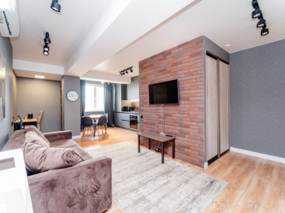 Apartament modern de 2 camere + living, de închiriat, lângă Circ!