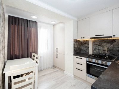 Vanzare apartament cu 2 camere, Telecentru, str. Drumul Viilor. 