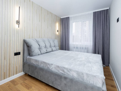 Vânzare apartament cu 2 camere + living, Centru, str. Ismail.
