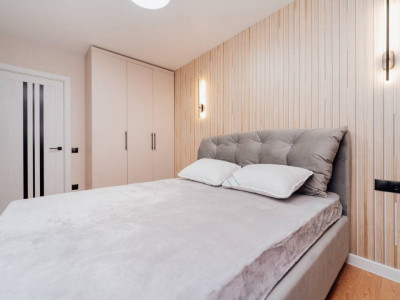 Vânzare apartament cu 2 camere + living, Centru, str. Ismail.