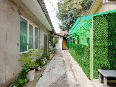 Квартира на земле с 1 комнатой в центре города, ул. Армянская.