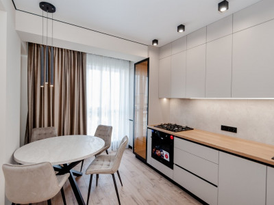 Botanica, Str. Ghica Vodă, apartament de vanzare cu 2 camere și living.