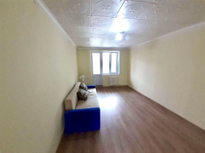 Apartament 1 cameră + balcon spațios, Botanica, str. Independenței.