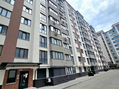 Vând apartament cu 2 camere și living la Exfactor I.Buzdugan de 70 mp