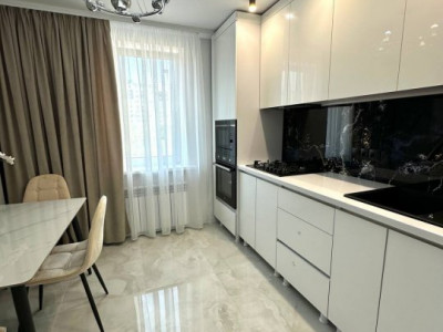 Spre vânzare apartament cu 2 camere sec.Ciocana , bd.Mircea cel Bătrân !
