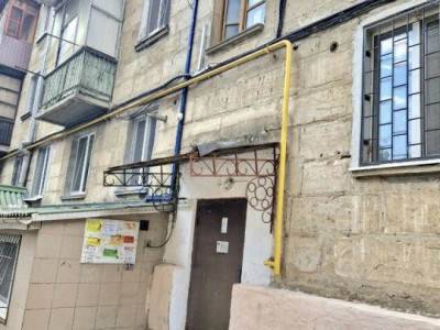 🏠 Apartament de vânzare – Andrei Doga 33 📐 52,4 m² • 3 odăi separate 🏢 Etajul