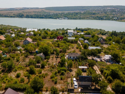 Продается участок— 6 соток, под строительство, рядом с озером Дэнчень.
