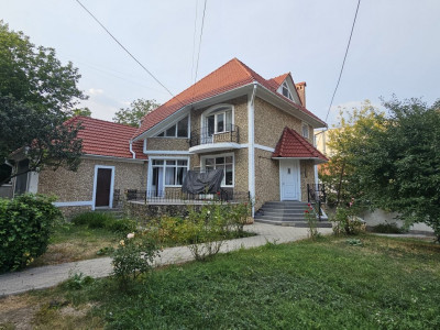 Chirie Casa Telecentru.