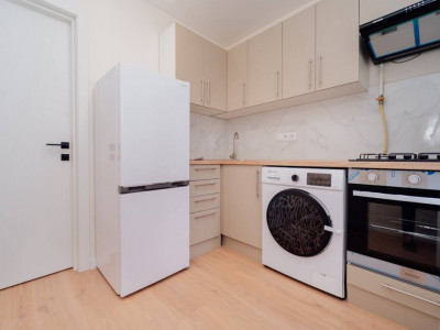 Spre vânzare apartament cu 2 camere și living sectorul Botanica 