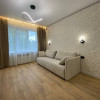 Квартира 3 комнаты + гостиная, 74 м², серия 143, 2 кладовые на этаже. thumb 5